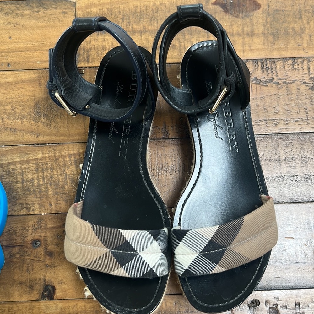 Burberry platform sandals - Picture 2 of 4